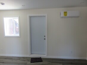 1011 S Lake St, Unit # 101 in Burbank, CA - Foto de edificio - Building Photo