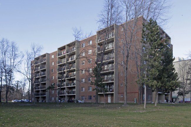 275 N Service Rd in Mississauga, ON - Building Photo - Building Photo