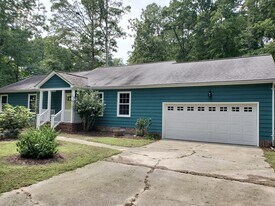 141 The Maine in Williamsburg, VA - Building Photo