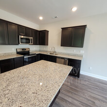 4839 Lake Ln in Knoxville, TN - Building Photo - Building Photo