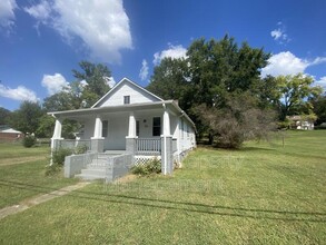 56 Kelley Rd in Fredericksburg, VA - Foto de edificio - Building Photo