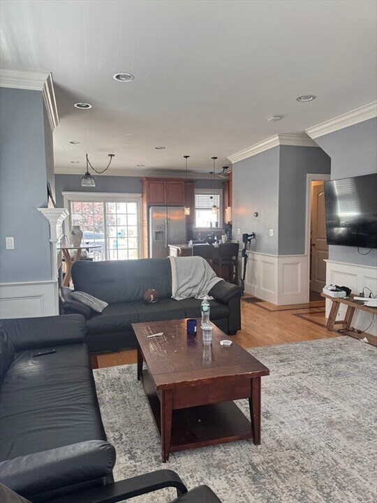 859 Adams St in Boston, MA - Building Photo