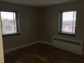 125 Trapelo Rd, Unit 12 in Belmont, MA - Building Photo - Building Photo