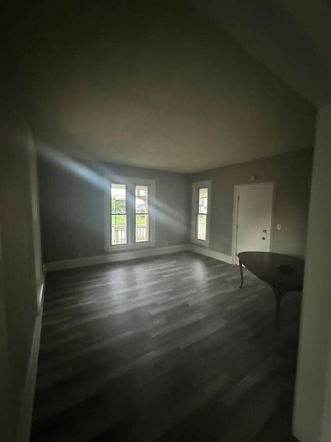 502 W South St in Oconomowoc, WI - Foto de edificio - Building Photo