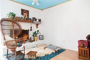 2004 Krizan Ave in Austin, TX - Building Photo