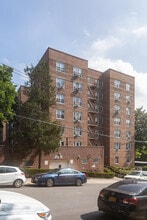 5601 Riverdale Ave in Bronx, NY - Foto de edificio - Building Photo