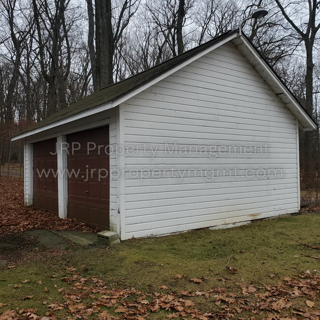 360 Fare Dr in Horton, MI - Building Photo - Building Photo