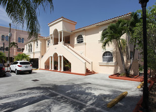 131 Antiquera Ave in Coral Gables, FL - Building Photo - Building Photo