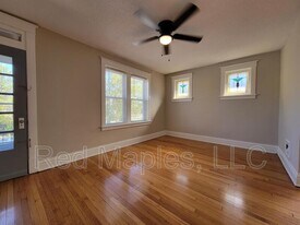 5704 St Louis Ave in St. Louis, MO - Building Photo
