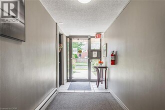 469 Claridge Rd in Burlington, ON - Building Photo - Building Photo