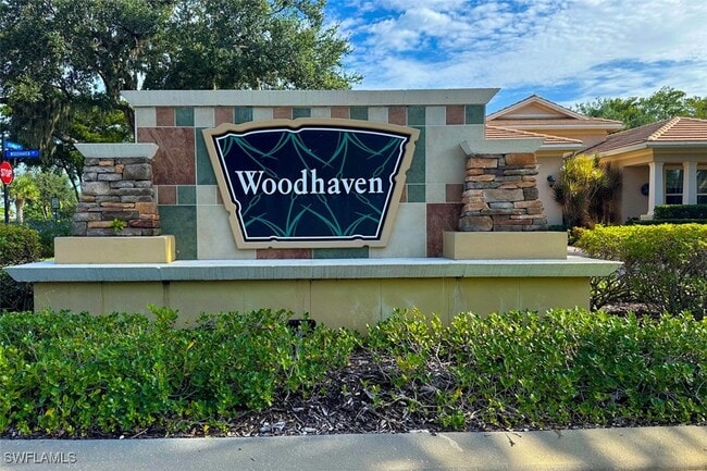 13866 Woodhaven Cir in Ft. Myers, FL - Foto de edificio - Building Photo