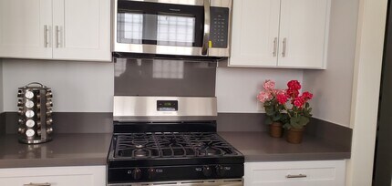 6326 Orange St in Los Angeles, CA - Building Photo - Building Photo