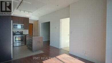 500 Sherbourne St in Toronto, ON - Building Photo - Building Photo