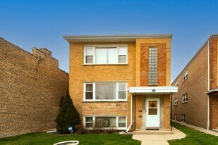 5891 N Elston Ave in Chicago, IL - Building Photo