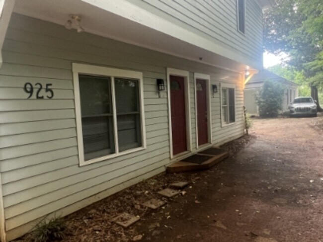 property at 925 Greenwood Ave NE
