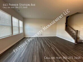 443 Parker Sta Ave in Fuquay Varina, NC - Building Photo - Building Photo