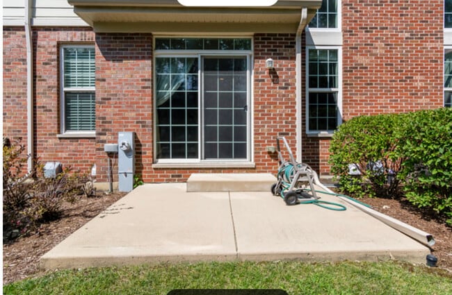 10S449 Carrington Cir in Burr Ridge, IL - Building Photo - Building Photo