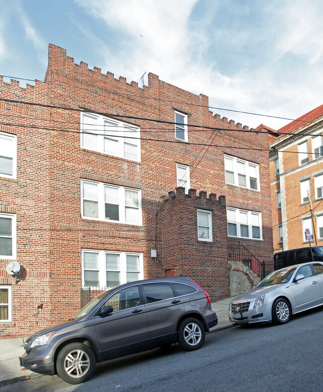 124 Highland Ave in Yonkers, NY - Building Photo - Building Photo