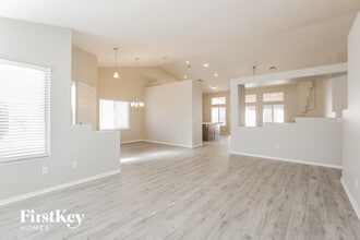 6270 Bruma Ave in Las Vegas, NV - Foto de edificio - Building Photo