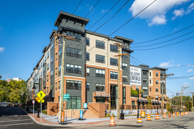 100 House in Jersey City, NJ - Foto de edificio - Building Photo