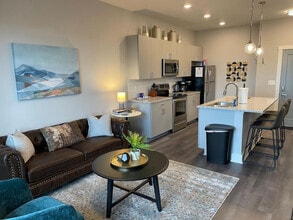 2875 Olentangy River Rd in Columbus, OH - Foto de edificio - Building Photo