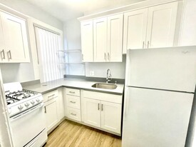 Scandia Mignon Apartment Homes in Seattle, WA - Building Photo