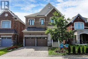 50 Sharonview Cres in East Gwillimbury, ON - Building Photo