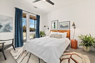 South Yard Lofts in Fayetteville, AR - Foto de edificio - Building Photo