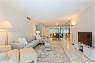 1950 S Ocean Dr, Unit 7G in Hallandale Beach, FL - Building Photo - Building Photo