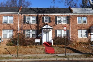 1912 M St NE in Washington, DC - Building Photo