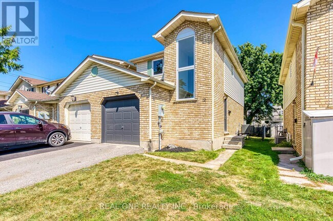 12 Danville Ave in Acton, ON - Building Photo - Building Photo