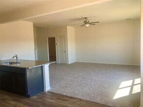 2028 Canterbury Dr in Seagoville, TX - Foto de edificio - Building Photo