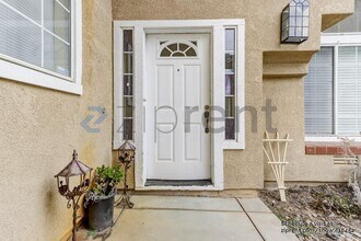 1110 Palomar Ct in Tracy, CA - Foto de edificio - Building Photo