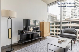 60 E Randolph St in Chicago, IL - Building Photo - Building Photo