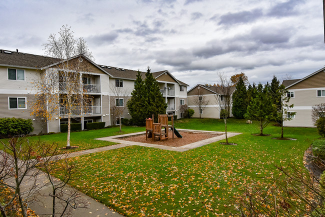 Brighton Square Apartments in Everett, WA - Foto de edificio - Building Photo