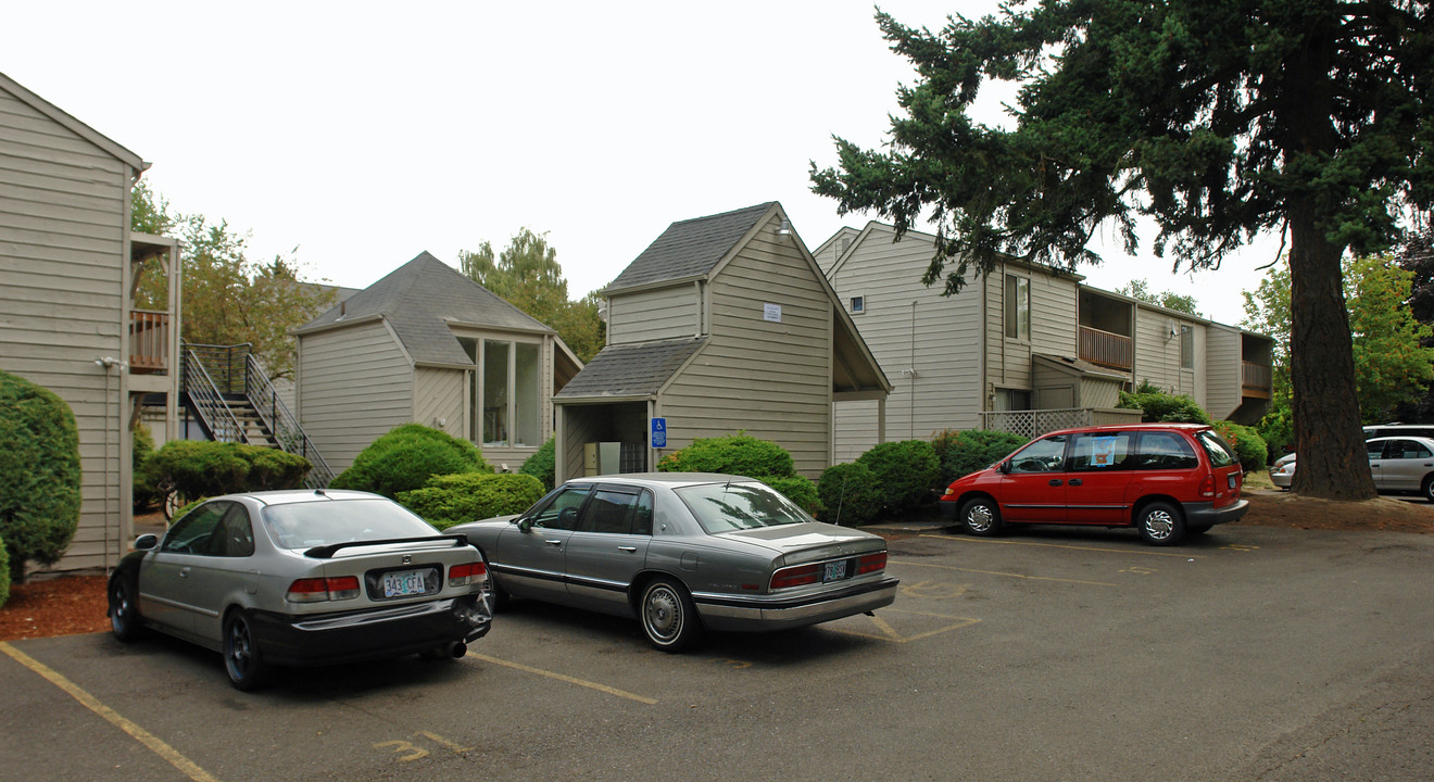 Bridgewood Apartments in Salem, OR - Building Photo