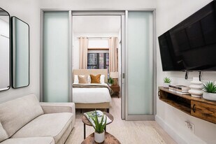 317 E 78th St in New York, NY - Building Photo