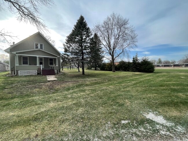 401 N Polk St in Sumner, IA - Building Photo - Building Photo