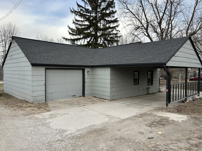 3210 York St in Des Moines, IA - Building Photo - Building Photo