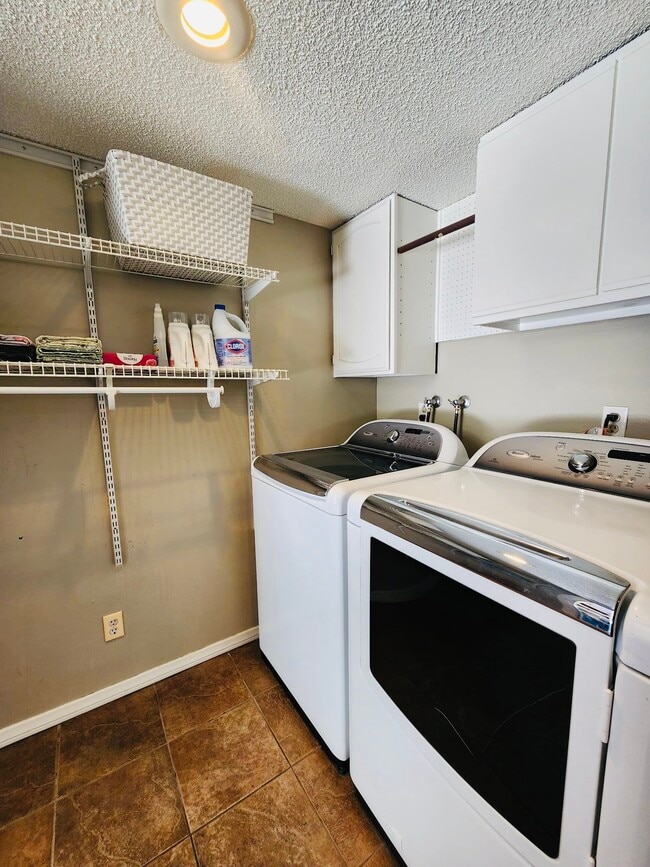 104 Boysenberry Ln in Henderson, NV - Building Photo - Building Photo