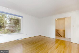 2816 N Yucatan St in Arlington, VA - Building Photo - Building Photo