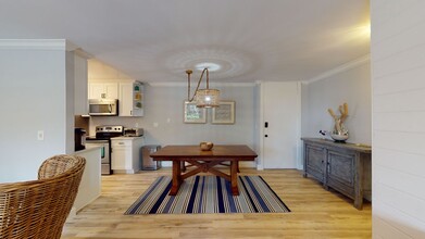 6455 La Jolla Blvd in La Jolla, CA - Building Photo - Building Photo
