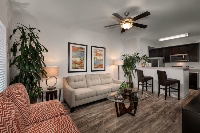 Carmel at Woodcreek West in Roseville, CA - Foto de edificio - Building Photo