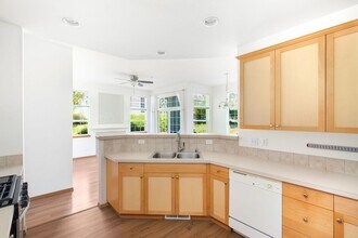 1855 Trossachs Blvd SE in Sammamish, WA - Building Photo - Building Photo