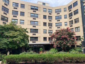 1801 Clydesdale Pl NW in Washington, DC - Building Photo