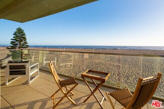 6985 Trolleyway S in Los Angeles, CA - Building Photo - Building Photo