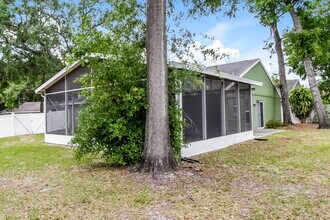 1962 Shannon Ln in Apopka, FL - Building Photo - Building Photo