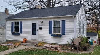 3305 Xenwood Ave S in Minneapolis, MN - Building Photo