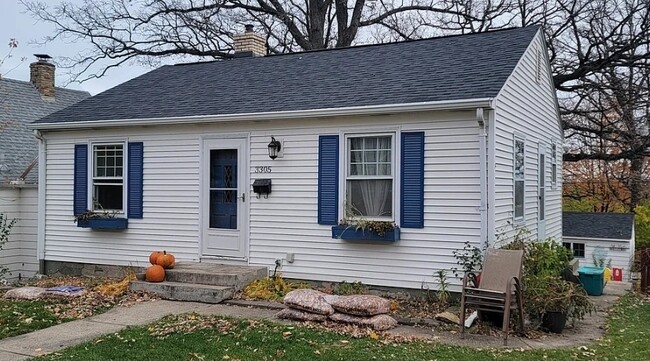 property at 3305 Xenwood Ave S