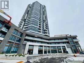 8020 Derry Rd in Milton, ON - Building Photo